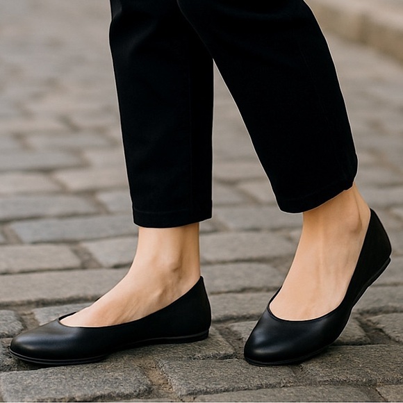 Eileen Fisher Fosse Leather Ballet Flat Shoes, Black, Size 8.5”, NWOT - Picture 1 of 10